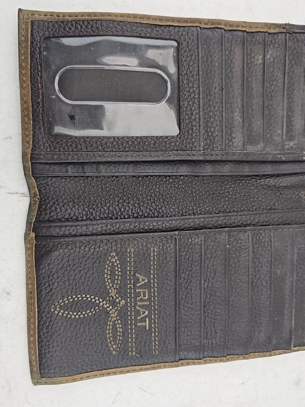 Ariat Men's Distressed Leather Long Bifold Wallet - Picture 3 of 6